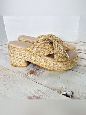 Beach by Matisse Reflection natural Raffia platform slide sandals NWOB sz 7